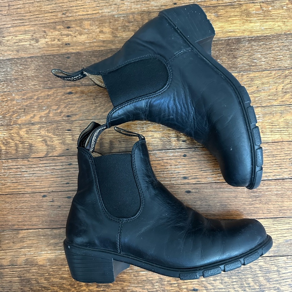 women’s black blundstone size 7